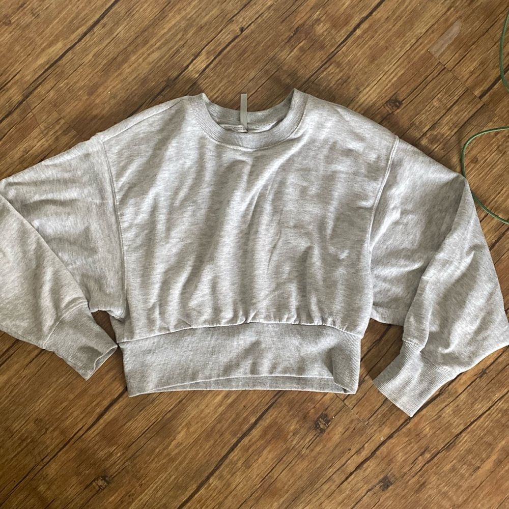 J.O. & Co. Ultra Soft Gray Crop Oversized Pullover